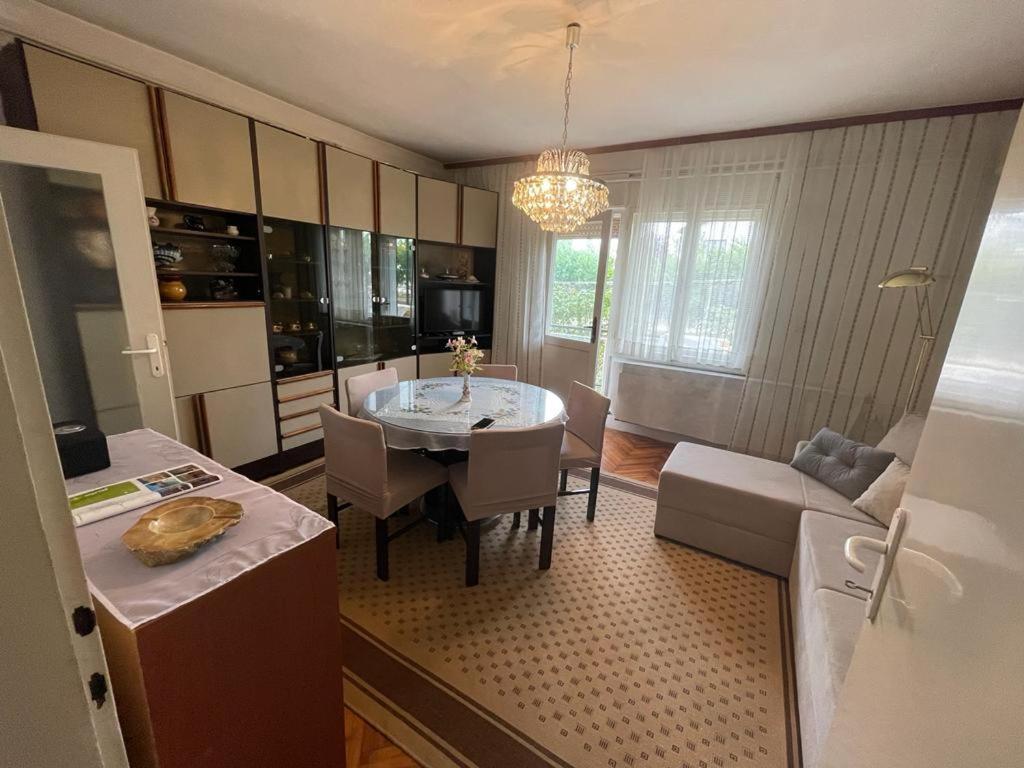 Apartman Pcelica Apartman Póla Kültér fotó