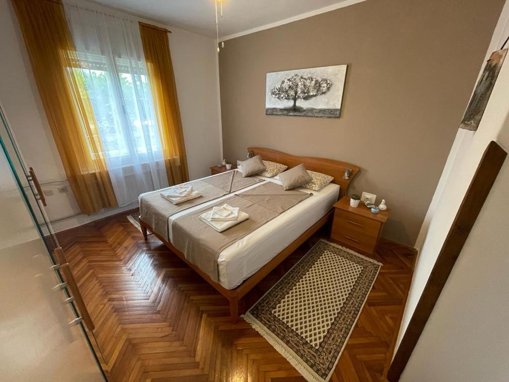 Apartman Pcelica Apartman Póla Kültér fotó