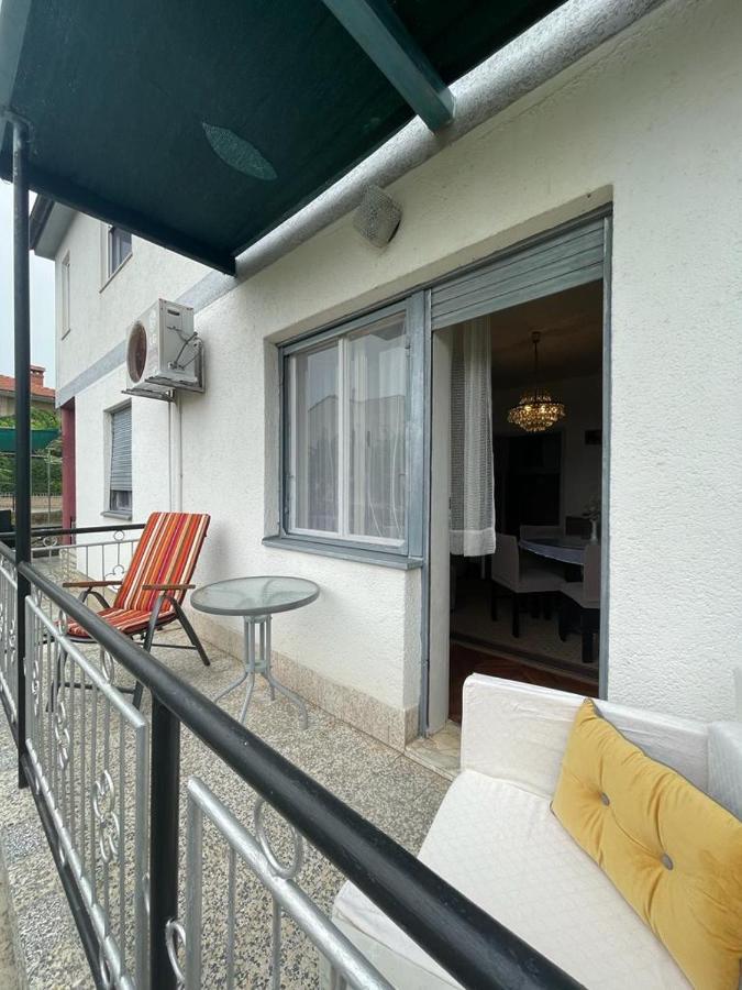 Apartman Pcelica Apartman Póla Kültér fotó
