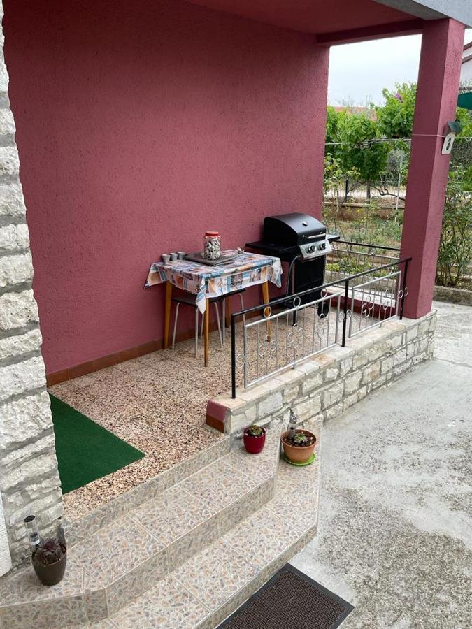 Apartman Pcelica Apartman Póla Kültér fotó