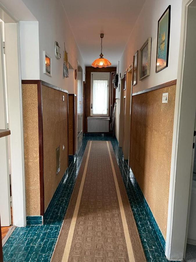 Apartman Pcelica Apartman Póla Kültér fotó