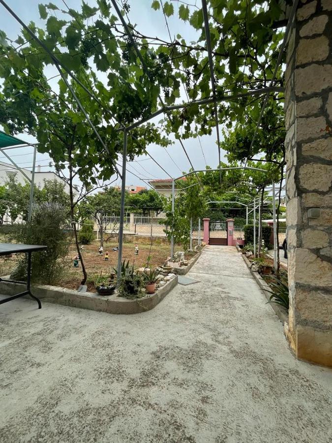 Apartman Pcelica Apartman Póla Kültér fotó